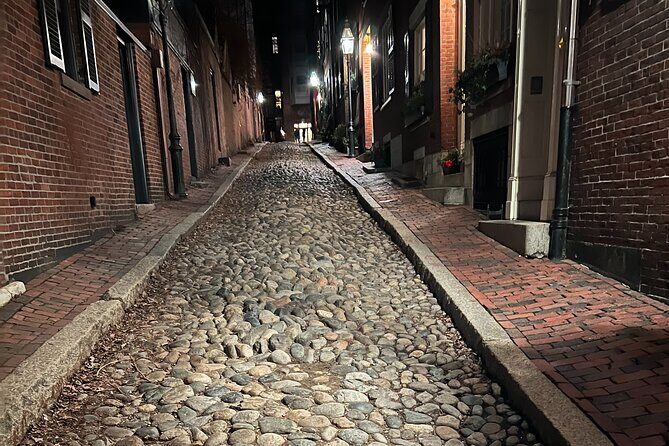 2-Hour Beacon Hill True Crime Expert Guided Tour - Beacon Hill after dark: why this works as a true crime story
