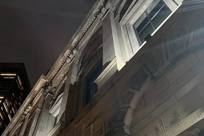 2-Hour Beacon Hill True Crime Expert Guided Tour - Stop by stop: the Beacon Hill back streets that do the storytelling