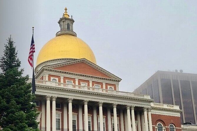 80-Minutes NON-STOP Trolley of Historic Boston and Freedom Trail - Route highlights: passing the Old State House, Faneuil, and USS Constitution
