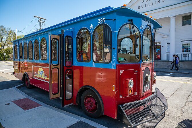 90-Min Narrated Trolley Tour of Lexington and Concord, MA - Key Things You’ll Notice on This Trolley Ride