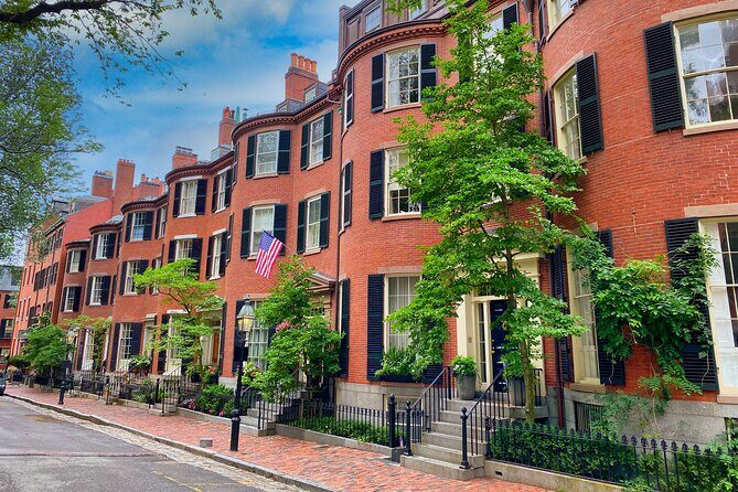 Beacon Hill Boston History + Photo Walking Tour (SMALL Group) - Entering Beacon Hill with a photo-first mindset