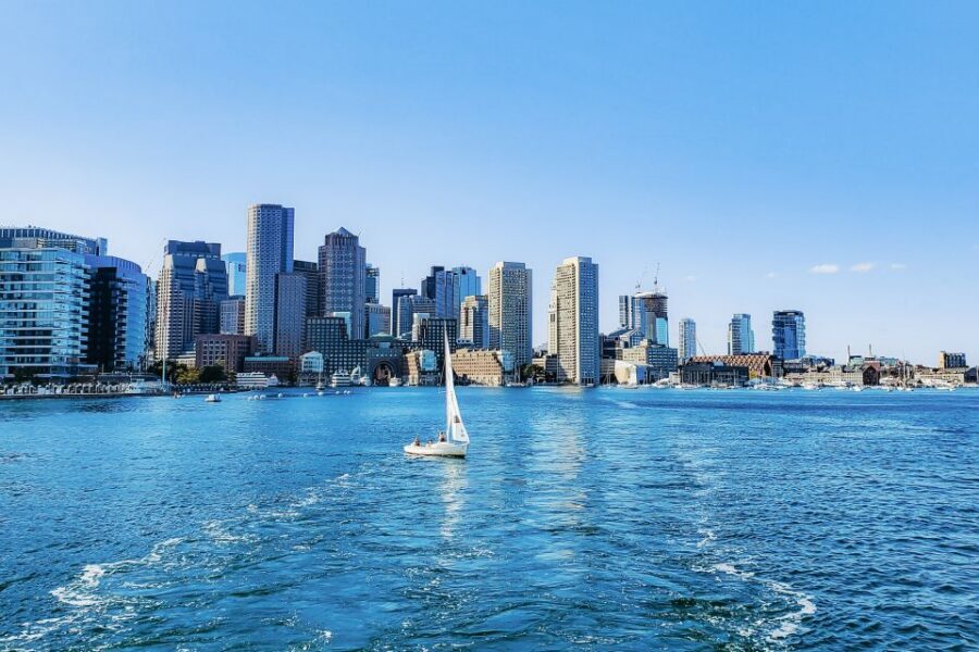 Boston: Boston Harbor Sunset Cruise - Rowes Wharf to the harbor: the start that keeps things simple