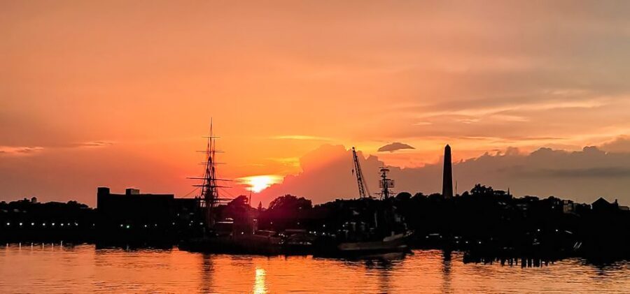 Boston: Boston Harbor Sunset Cruise - Boston Harbor sunset views: skyline photos you’ll actually use