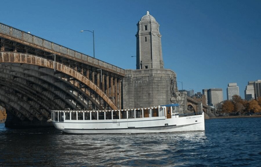 Boston: Charles River Sightseeing Cruise - Picking Your Seat: covered comfort or a better front view