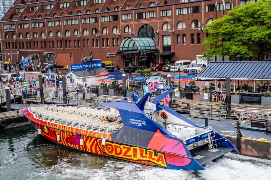 Boston: City Cruises Harbor Codzilla High Speed Thrill Boat - Who This High-Speed Thrill Boat Fits Best