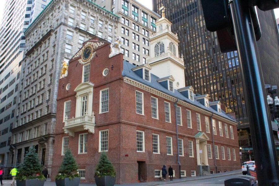 Boston: City History and Highlights Audio App Walking Tour - Copp’s Hill to the Public Garden: a GPS-guided Founding Story Walk