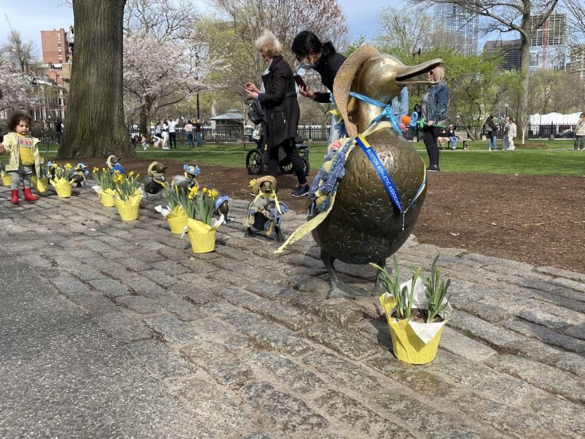 Boston: City History and Highlights Audio App Walking Tour - Old North Church and the midnight riders: the signal story made walkable