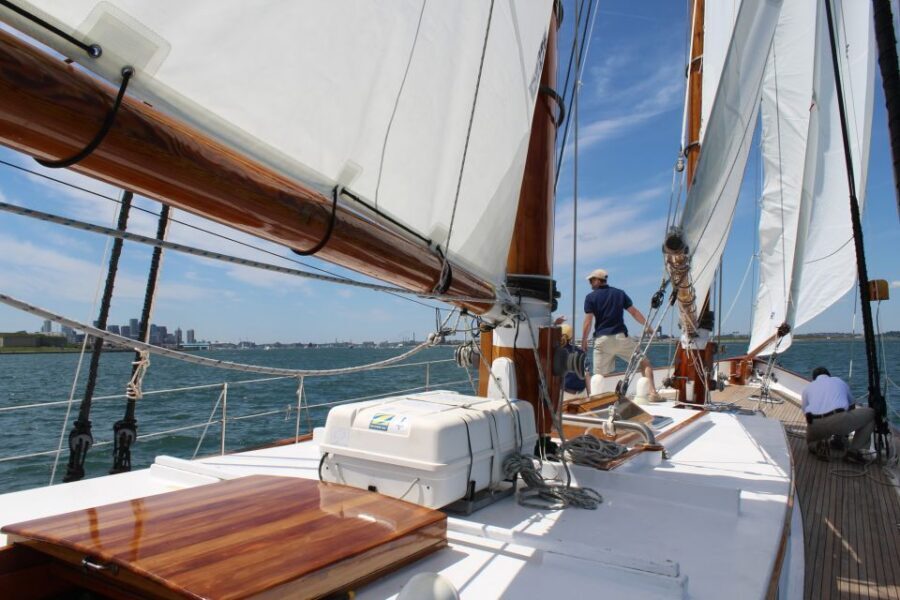Boston: Downtown Harbor Sailing Cruise - Drinks, Water, and the Picnic Reality (Food Is On You)