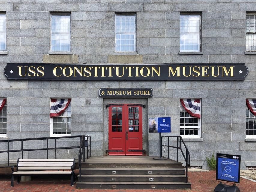 Boston: Explorer Pass Save up to 50% on 30+ Top Attractions - Guided tours and walking nights: history, crime, theatre, and more