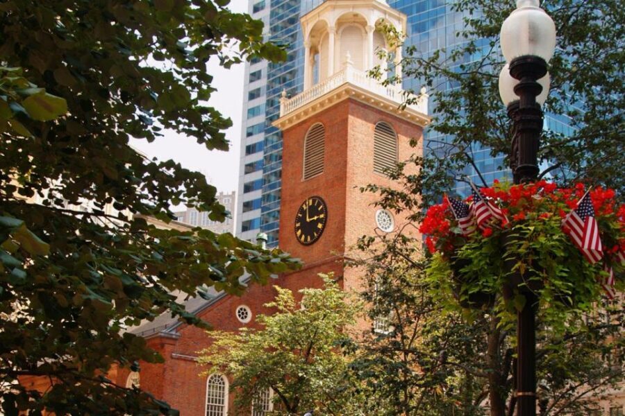 Boston: Freedom Trail, Bunker Hill, & USS Constitution Tour - Bunker Hill Monument and the Bunker Hill visit: the turning point you can stand on