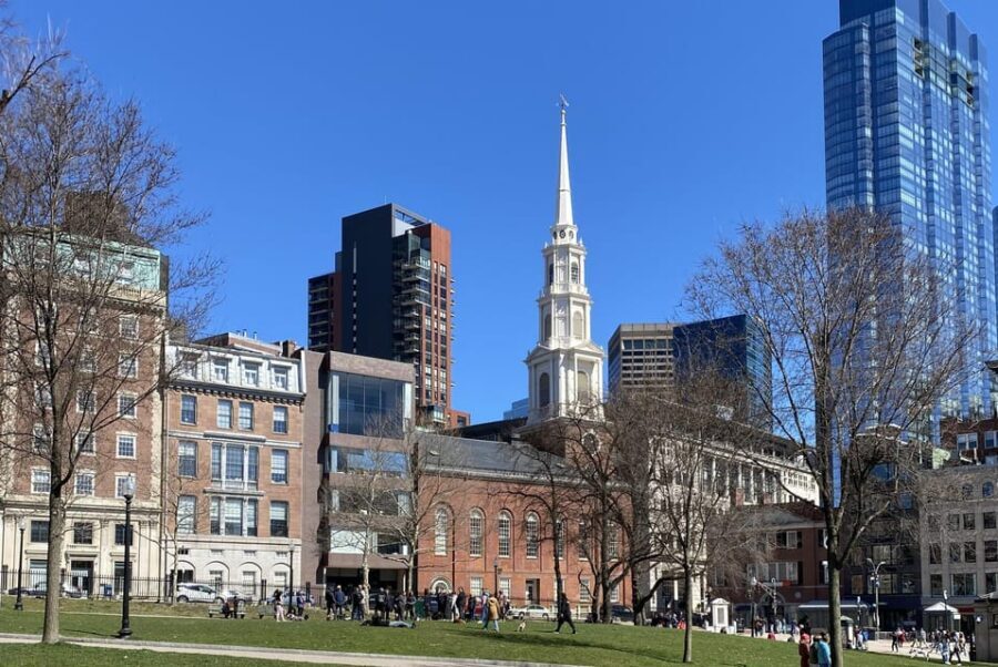 Boston: Freedom Trail Guided Walking Tour in French - Freedom Trail makes more sense when someone tells the story