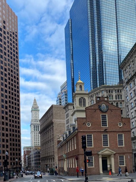 Boston: Freedom Trail Guided Walking Tour in French - Finding your group at Boston Common and understanding the walking time