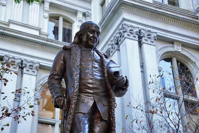 Boston: Freedom Trail History Small Group Walking Tour - Granary Burying Ground: graves as a Revolution timeline