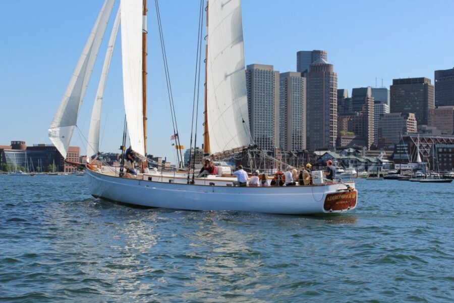 Boston: Harbor Champagne Sunset Sail from Rowes Wharf - Crew storytelling: the fastest way to enjoy Boston from the water