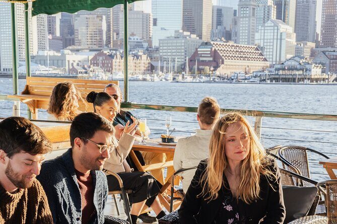 Boston Harbor Sightseeing Cruise - The Northern Lights ride: why the harbor beats a land tour