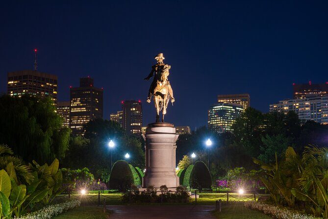 Boston Haunted Pub Crawl - Why this Boston Haunted Pub Crawl feels different at night