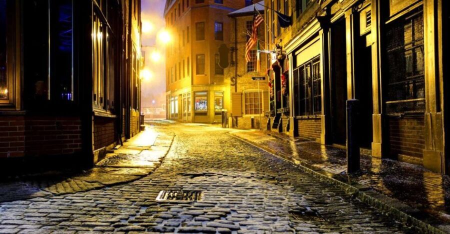 Boston: Haunted Pub Crawl of Historic Pubs and Taverns - Revolutionary War Stories That Make Boston Feel Alive