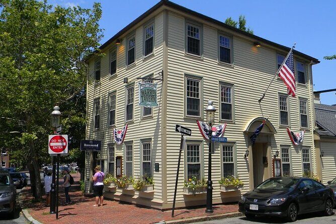 Boston Historic Taverns Tour with Tastings and Ferry - Bunker Hill: the moment that forces the Revolution story to click