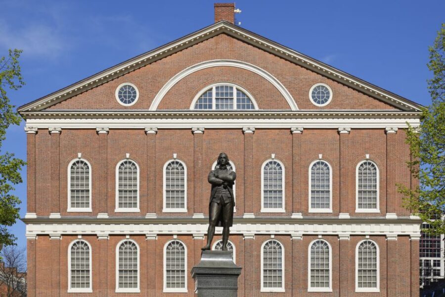Boston: History Pub Crawl Tour Along the Freedom Trail - Four Pub Stops Along the Freedom Trail: What You Actually Experience