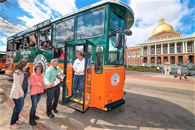 Boston Hop-On Hop-Off Trolley Tour with 13 Stops - Why this trolley beats a solo walking scramble in Boston