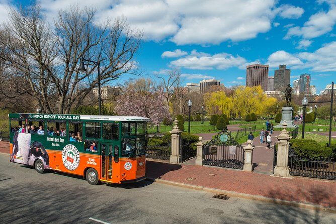 Boston Hop-On Hop-Off Trolley Tour with 13 Stops - The guides: where the bus becomes more than transportation