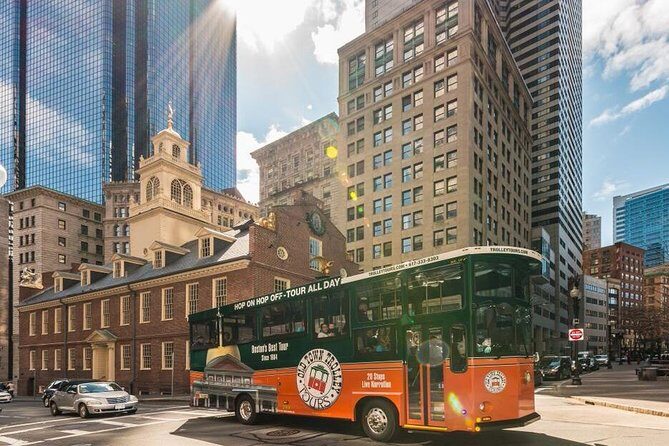 Boston Hop-On Hop-Off Trolley Tour with 13 Stops - Getting on and staying oriented: transfers can affect your day