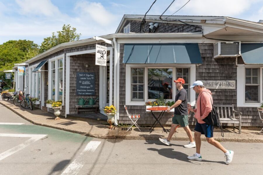 Boston: Martha's Vineyard Day Trip with Optional Island Tour - Getting Around: Bike or Jeep Rentals, or Use Public Transport