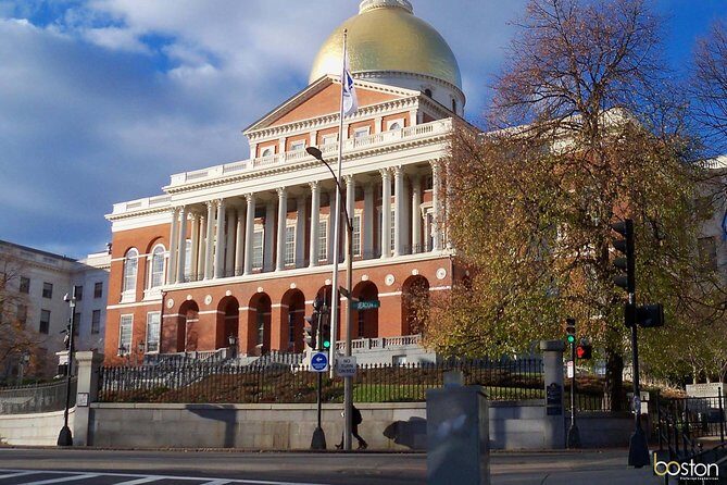 Boston Private City Tour - Freedom Trail by van: 16 stops on your schedule