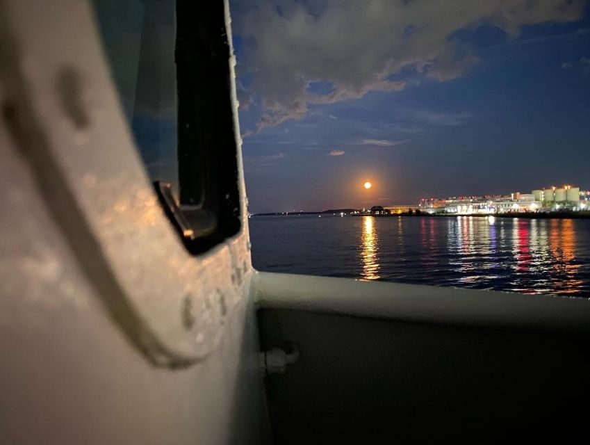 Boston: Scenic Moonlight Harbor Cruise - Where you meet and how check-in works at Rowes Wharf
