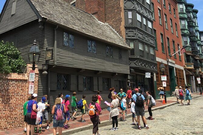 Boston Seafood Lovers Food and History Walking Tour - Quincy Market and the North End finish: where the smells linger