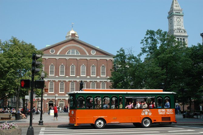 Boston Shore Excursion: Boston Hop-On Hop-Off Trolley Tour - Green City Loop: Faneuil Hall, the North End, USS Constitution, and Tea Party territory