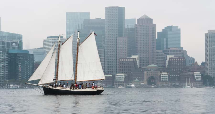 Boston: Sunset Tall Ship Harbor Cruise - Two hours on Boston Harbor: what you’ll see as light fades