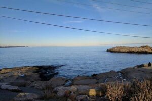 Boston to Coastal Maine Private Day Trip - Route Basics: Outlets, Nubble Lighthouse, and Room to Adjust