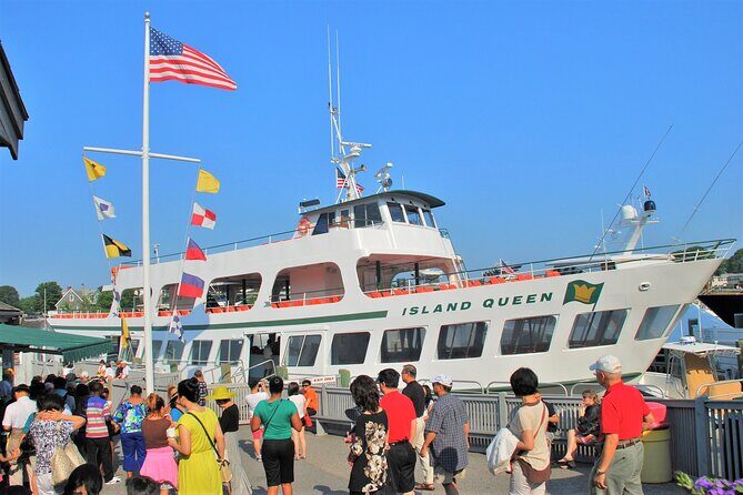 Boston to Martha's Vineyard Day Trip with Optional Island Tour - Optional 3-hour island tour: Gay Head Light is the star stop
