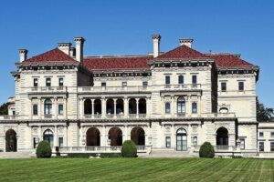 Boston to Newport: Breakers and Marble House Small Group Tour - Pickup and ride time: what affects your comfort most