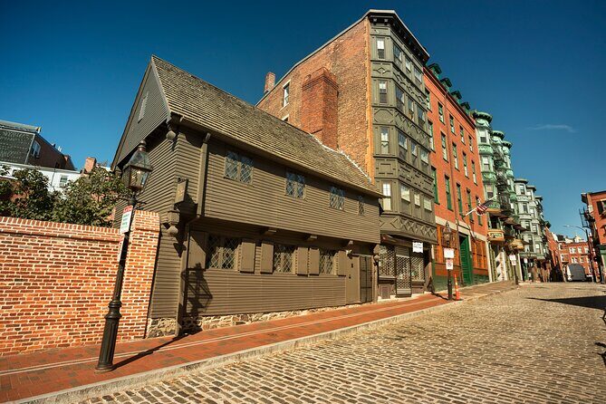 Boston Walking/Boat Revolutionary Tour; 1 if by Land, 2 if by Sea - The big picture: how this tour plays in 3 hours