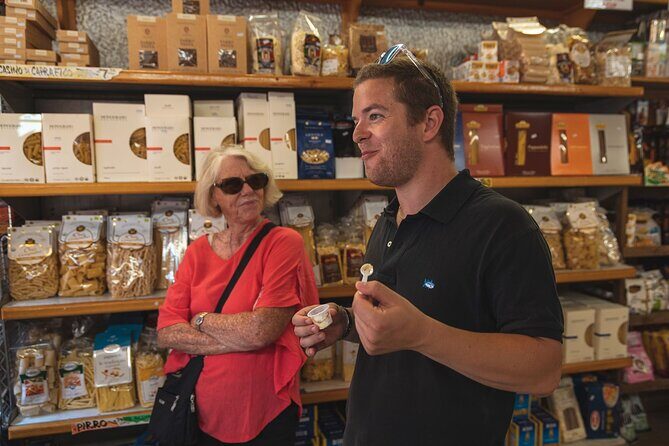 Boston’s North End Food Tour: Italian Flavors & Heritage Walk - Fresh bread at the first bakery: why this stop matters