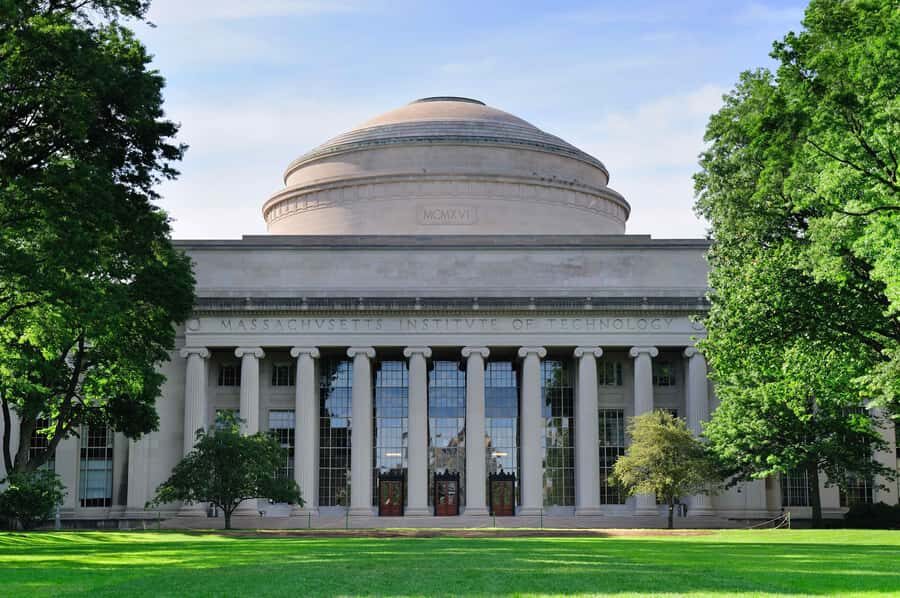 Cambridge, Massachusetts: MIT and Harvard Walking Tour - MIT on foot: Dome, Killian Court, Stata Center, and the legends behind the walls