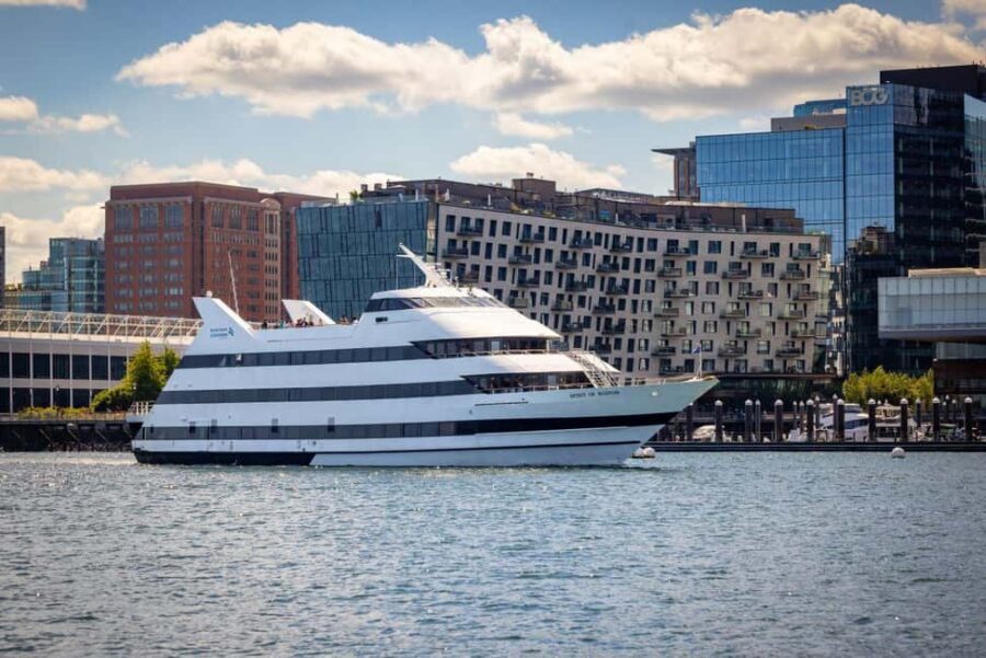 City Cruises Boston: Boston Harbor Lunch or Dinner Cruise - DJ, dancing, and games: when the cruise turns into a night out
