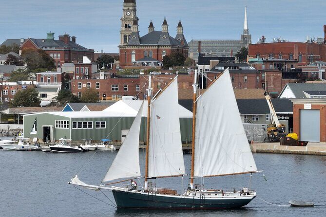Classic Tall Ship Cruise in Boston Harbor - Food and drinks onboard: bring your lunch, then buy what you want