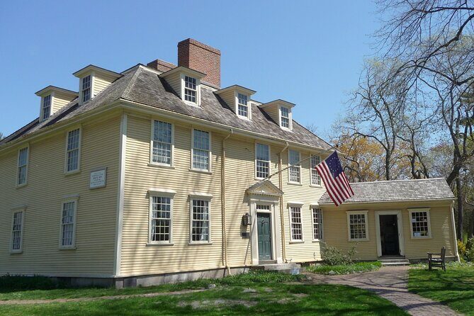 Full-Day Minivan Tour of Revolutionary Boston, Lexington and Concord - Graves, park roots, and the Beacon Hill look: Granary, Boston Common, Louisburg Square, Acorn Street
