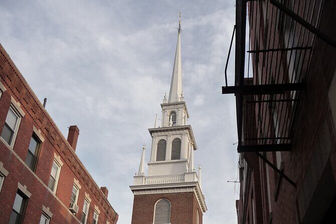 Full-Day Minivan Tour of Revolutionary Boston, Lexington and Concord - Paul Revere’s midnight warning network: Hancock-Clarke House and the walk to action