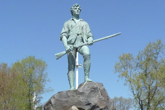 Full-Day Minivan Tour of Revolutionary Boston, Lexington and Concord - Revolutionary Boston in one arc: Revere to Old North, then on to the ships