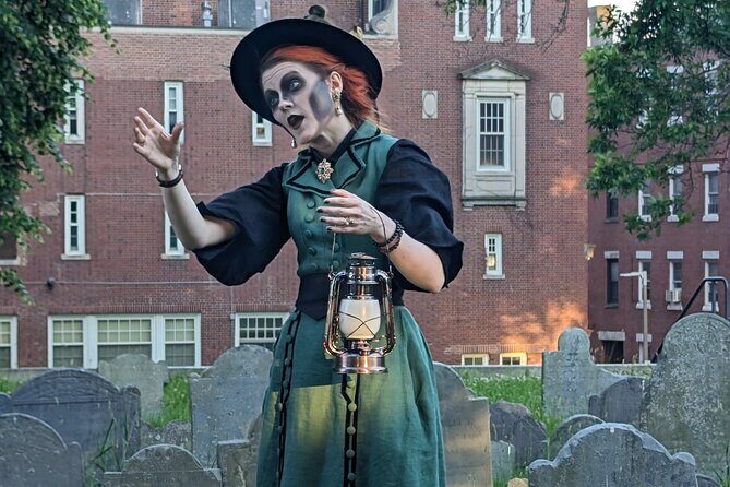Ghosts and Gravestones Boston Nightwalk - Where you meet at 206 Washington St (and why it’s easier than you think)
