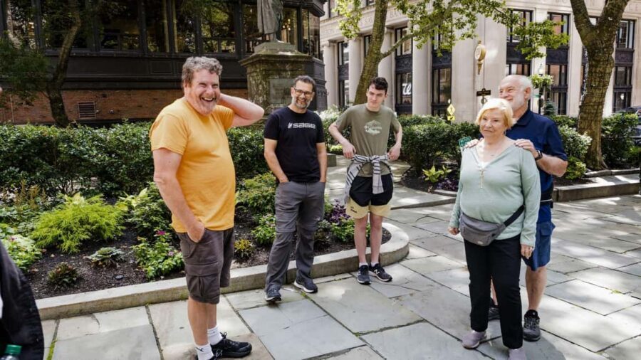 Ghosts of Boston: 1.5 Hour Haunted History Walking Tour - Between Common and Beacon Hill: the quick photo-and-story rhythm