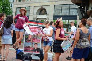 Harvard University Campus Guided Walking Tour - John Harvard Statue and photo stops with real meaning