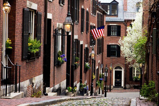 Haunted Boston’s Historic Streets Walking Guided Tour - King’s Chapel Burying Ground: Oldest Cemetery, Oldest Chill
