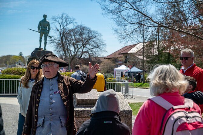Lexington, MA Battle Green Walking Tour with Costumed Guide - Why Lexington Green feels different with a guide