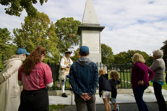 Lexington, MA Battle Green Walking Tour with Costumed Guide - Weather and comfort: how to make the hour enjoyable