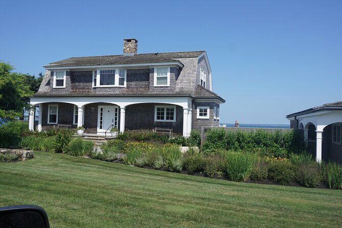 Martha's Vineyard Day Trip with Optional Island Tour from Boston - Boston in the van: live narration you can actually use